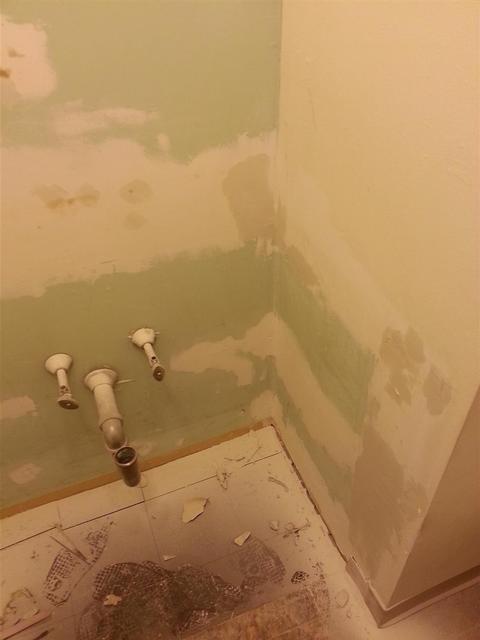 44:  This has certainly been month for picking out white buggers from my nose - this is why.