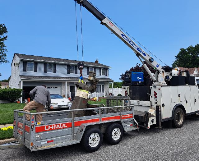 410: I picked the bridgeport up from the depot with a trailer.  The dropped it on with a forklift.  My buddy said his neighbor had a crane truck.  I wasnt expecting this!